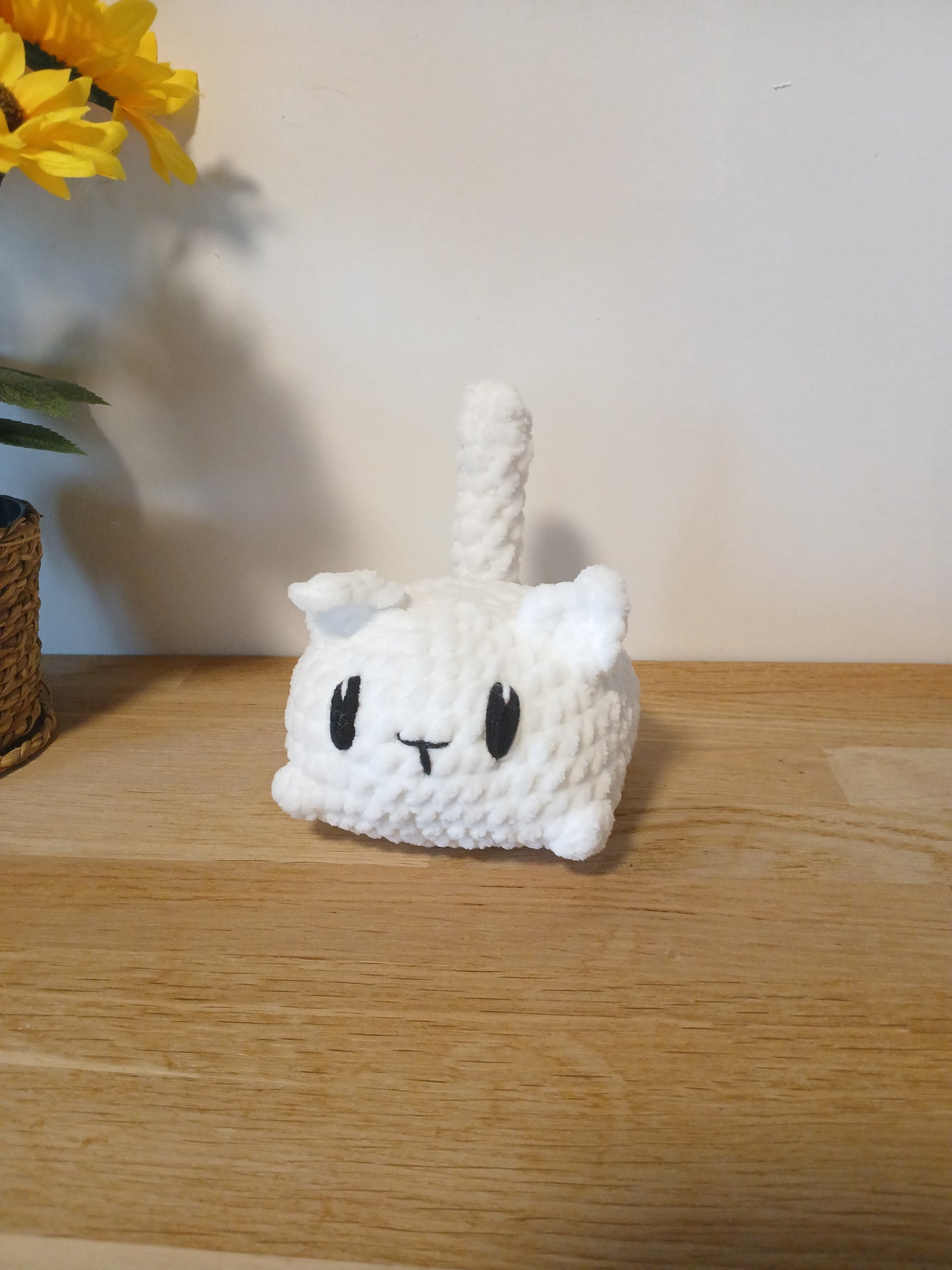 Peluche Chat au Crochet Fait Main – Doudou Amigurumi Unique, 11cm