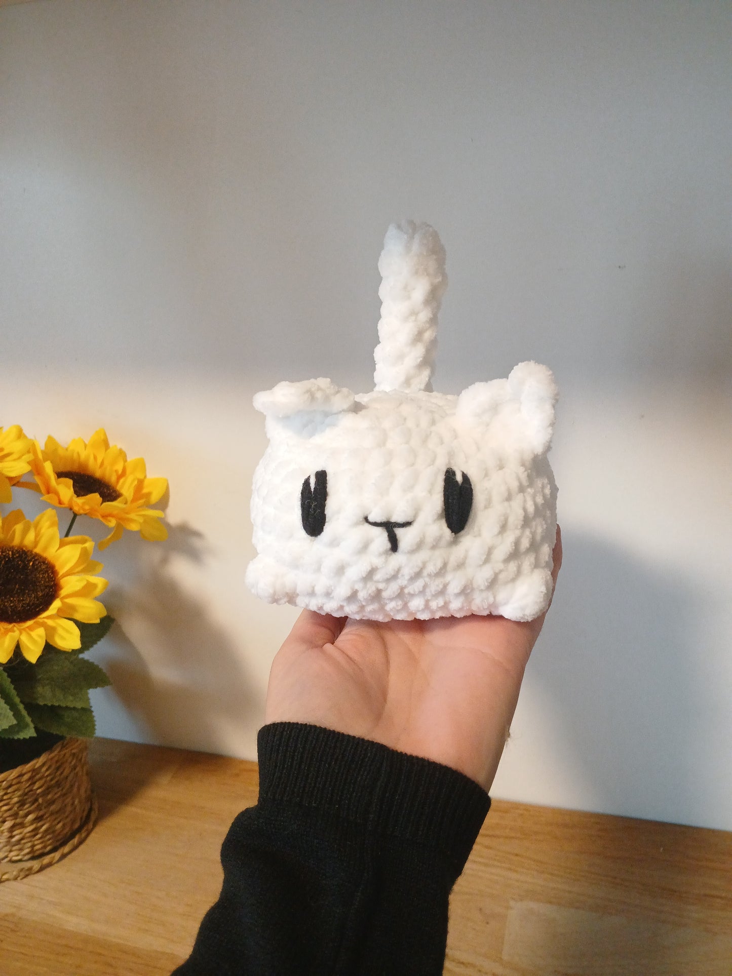 Peluche Chat au Crochet Fait Main – Doudou Amigurumi Unique, 11cm