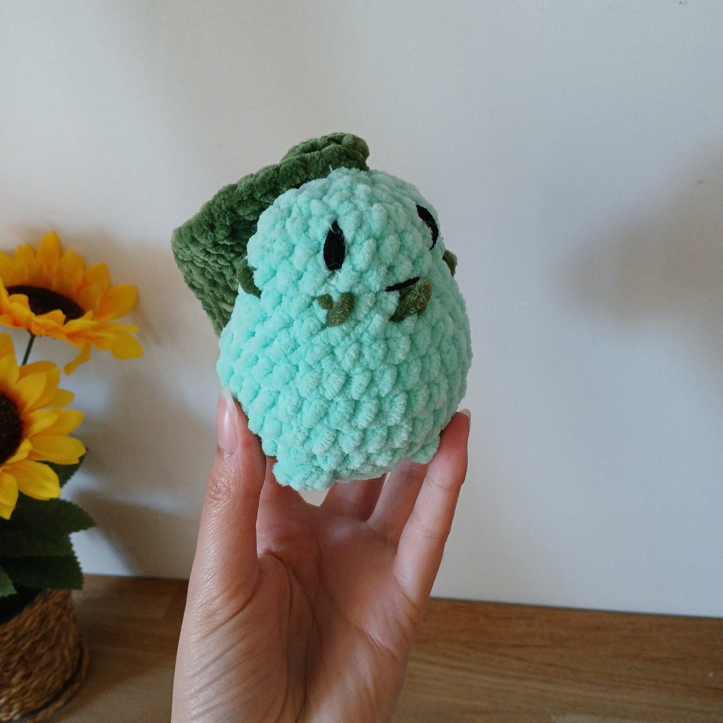 Mini peluche Germignon pokemon au crochet – fait main en laine chenille