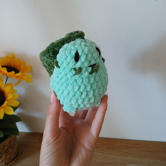 Mini peluche Germignon pokemon au crochet – fait main en laine chenille