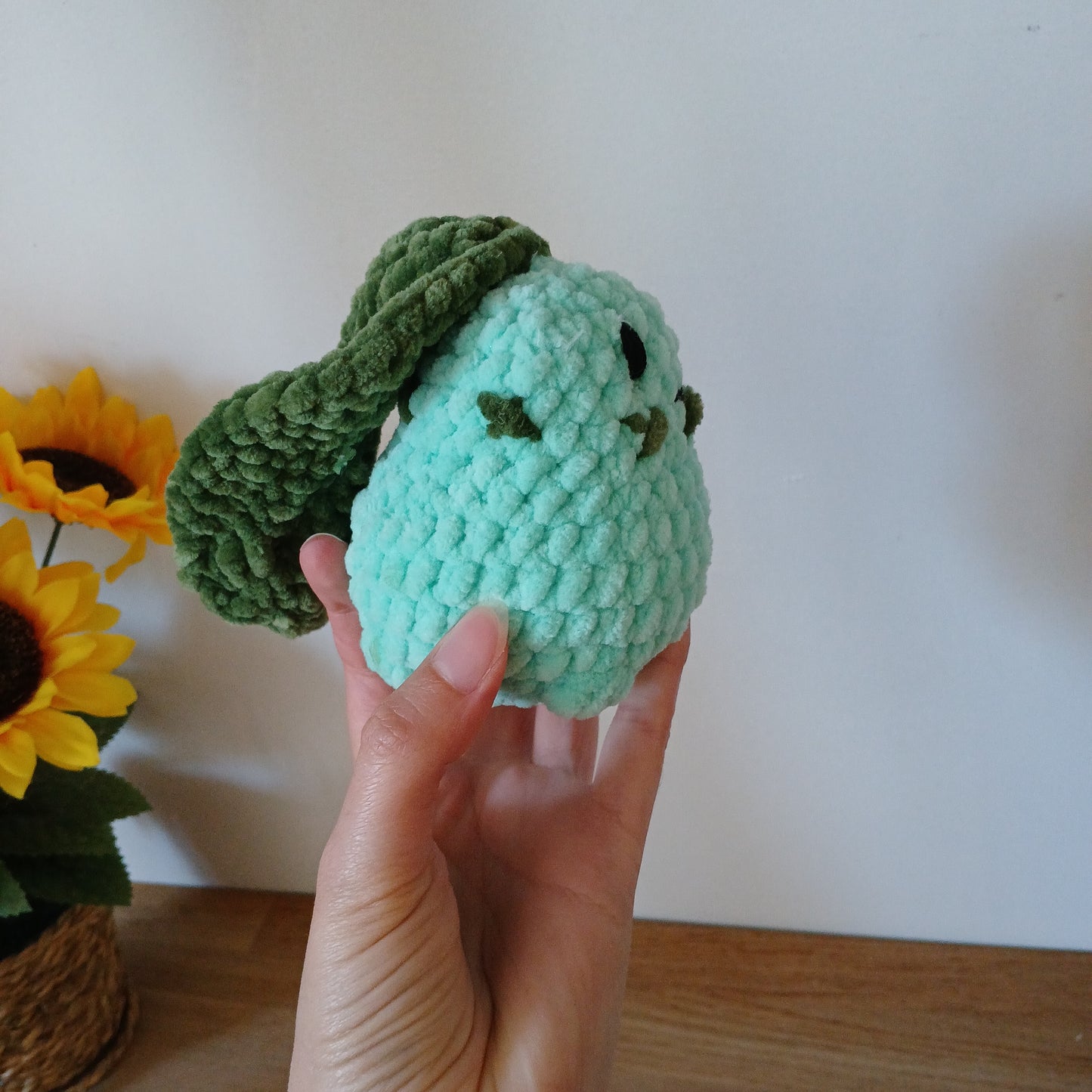 Mini peluche Germignon pokemon au crochet – fait main en laine chenille
