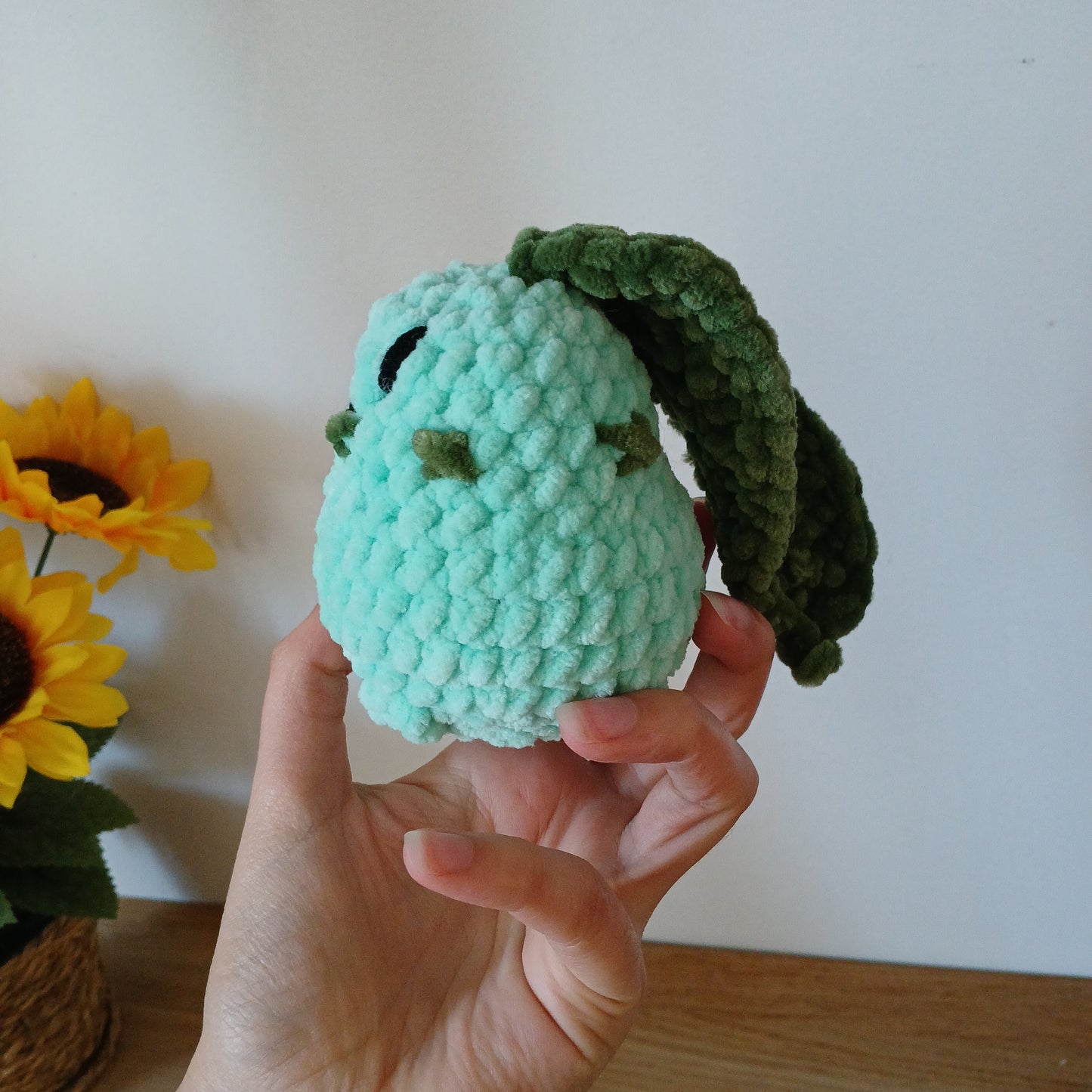 Mini peluche Germignon pokemon au crochet – fait main en laine chenille