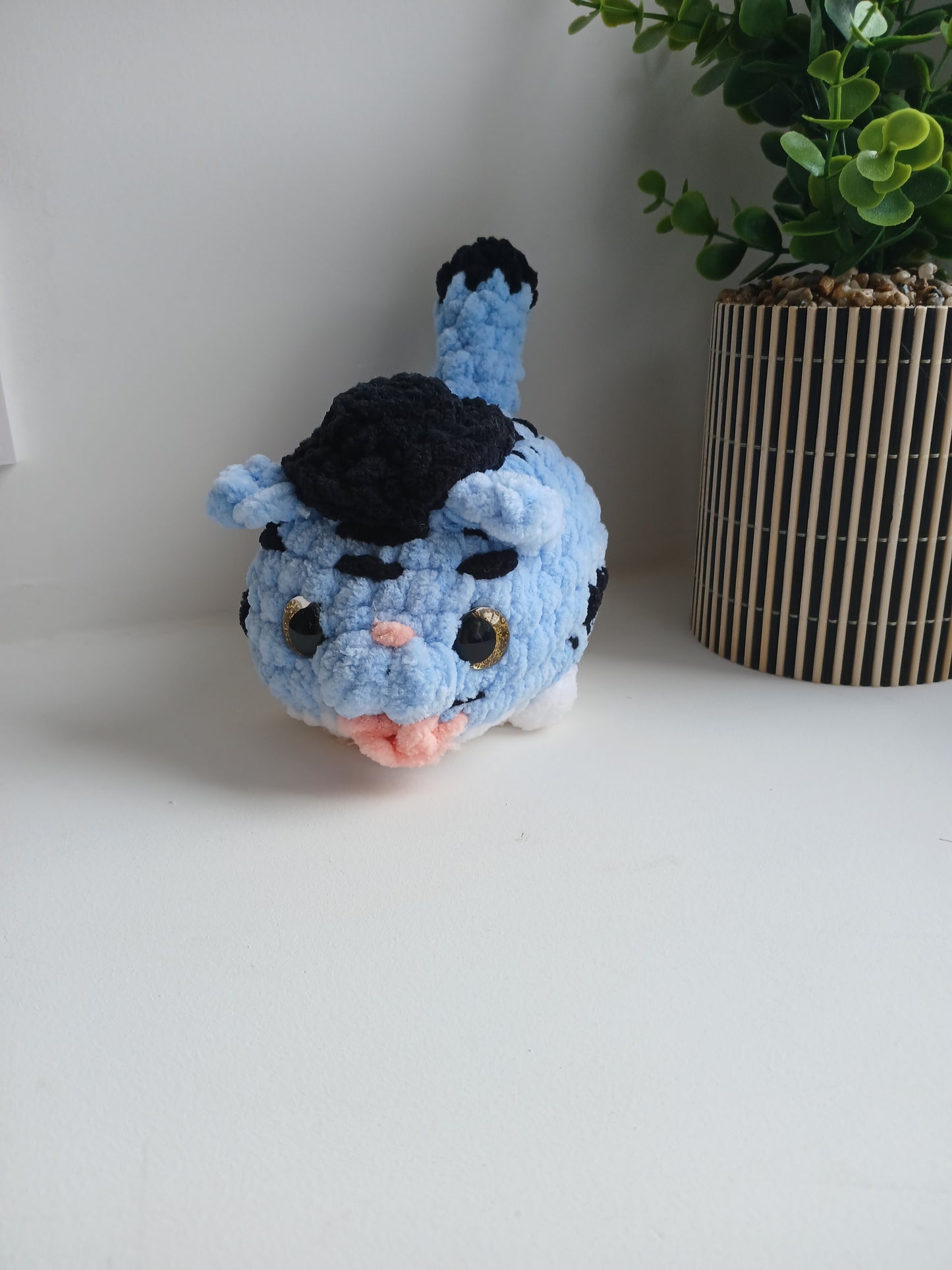 Peluche Petit Tigre Bleu – Fait Main au Crochet