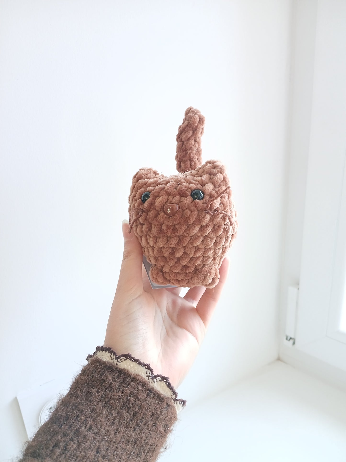 Peluche Chaton Marron au Crochet – Fait Main